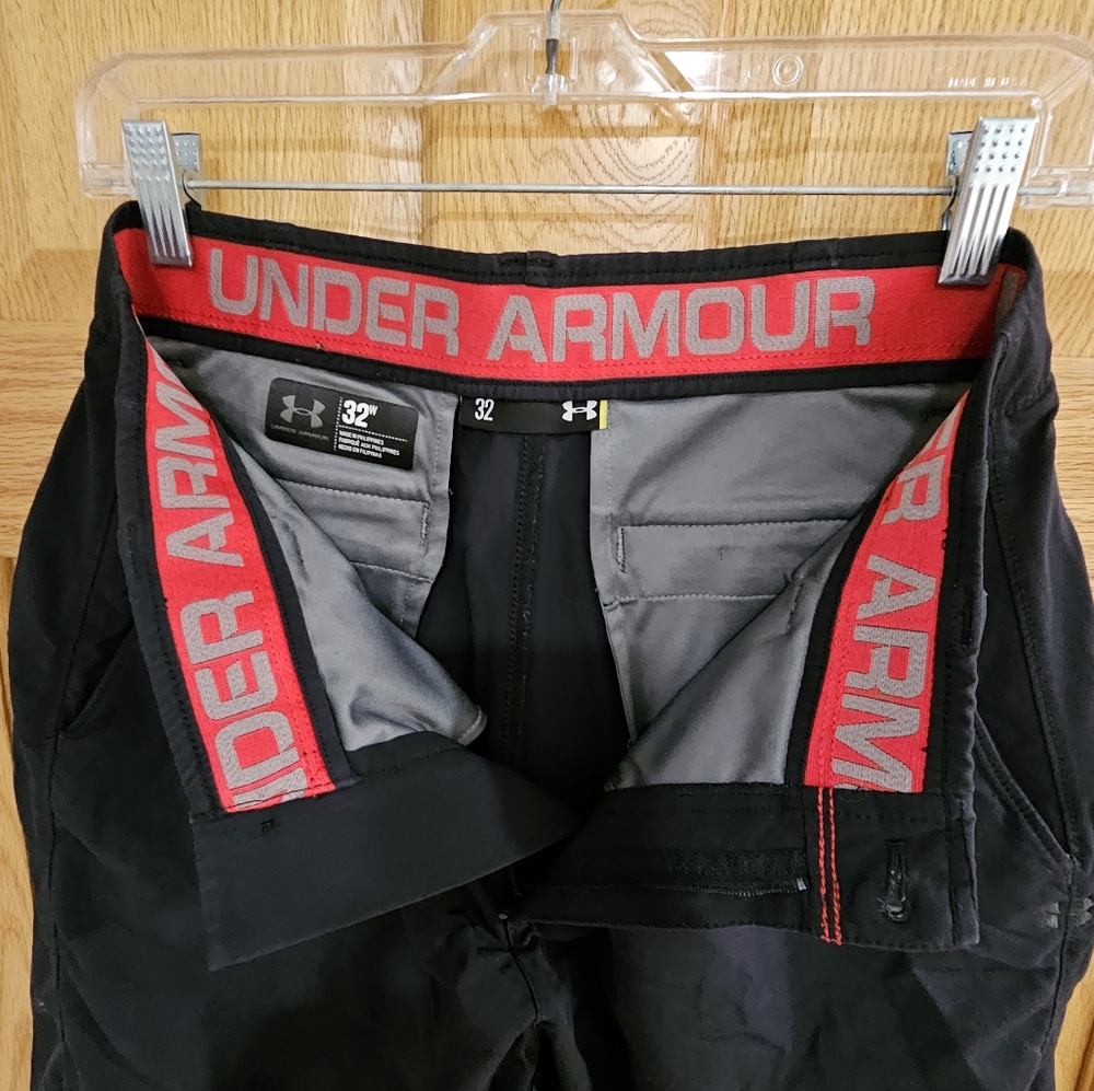 Under Armour mens shorts black 32w